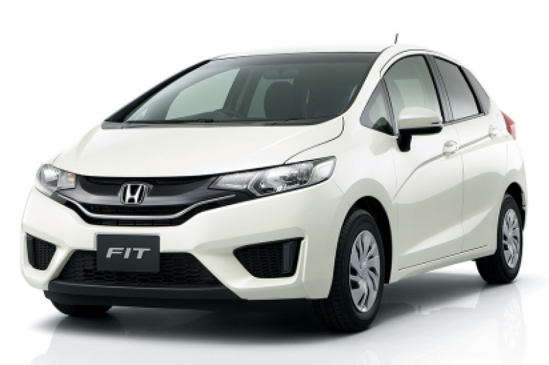 [免責込] ホンダフィット5人乗り（チャイルドシート1台無料、ETC、バックカメラ、ナビ）
