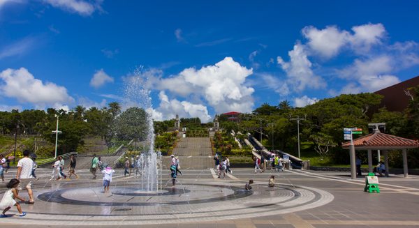 무료로 즐길 수 있는 오키나와 여행지 5곳 명소 추천 해양박물관 기념공원 아메리칸빌리지 우미카지테라스 과보반타 자카미성터