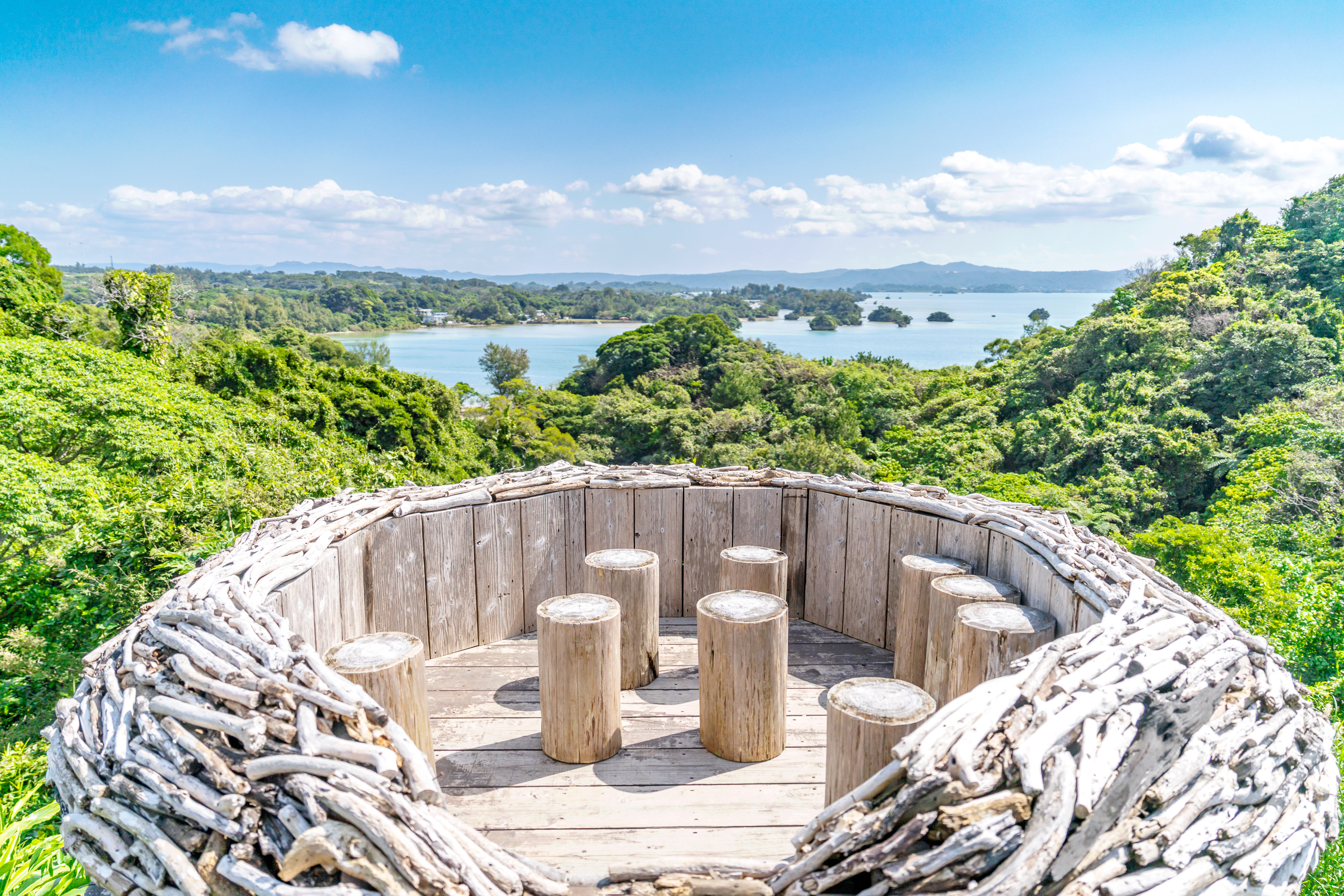 오키나와 맛집인 CASASOL 많은 사람들이 인스타그램 사진을 이곳에서 찍는다