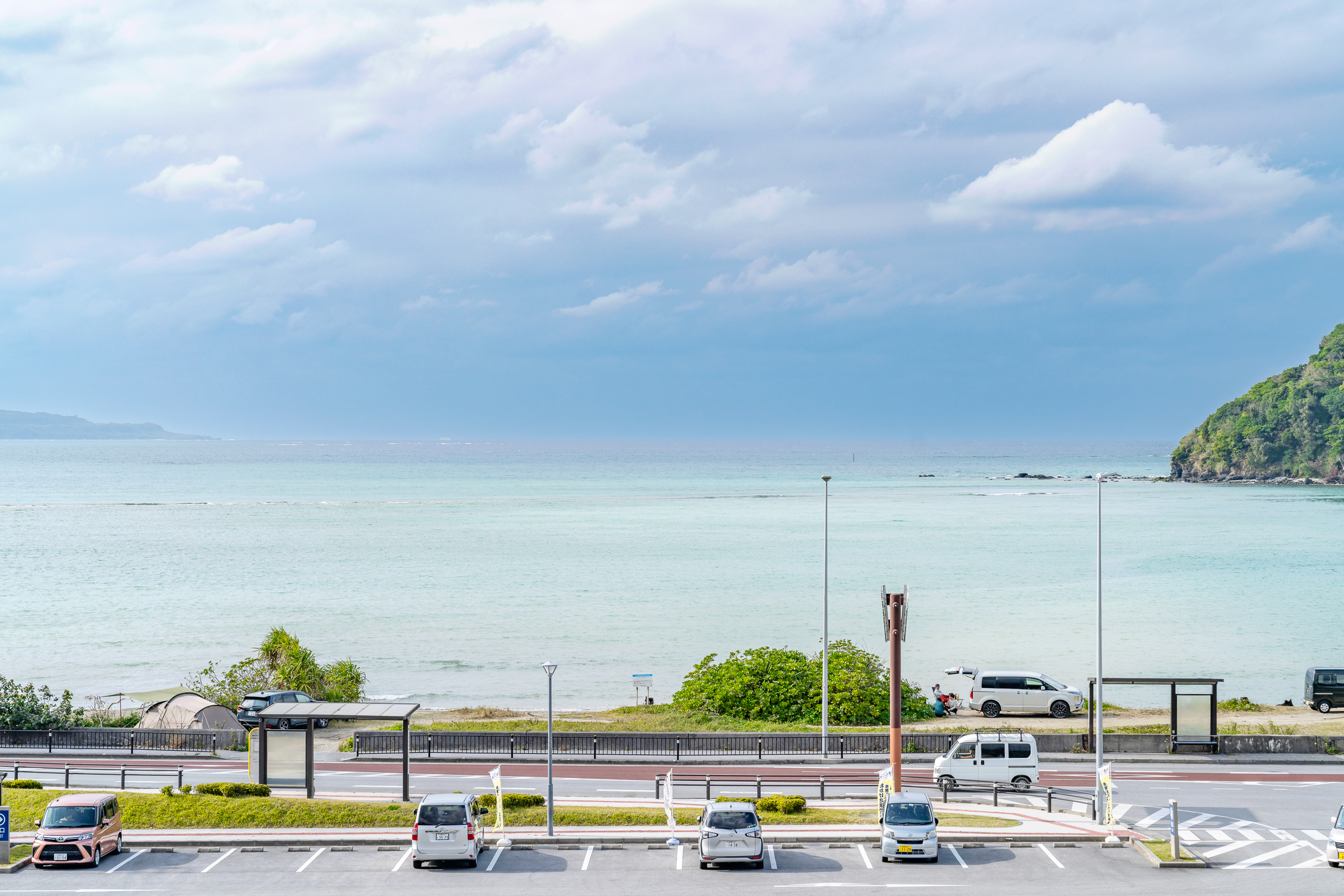 오키나와 북부 휴게소 3층 테라스에서 내려다본 바다