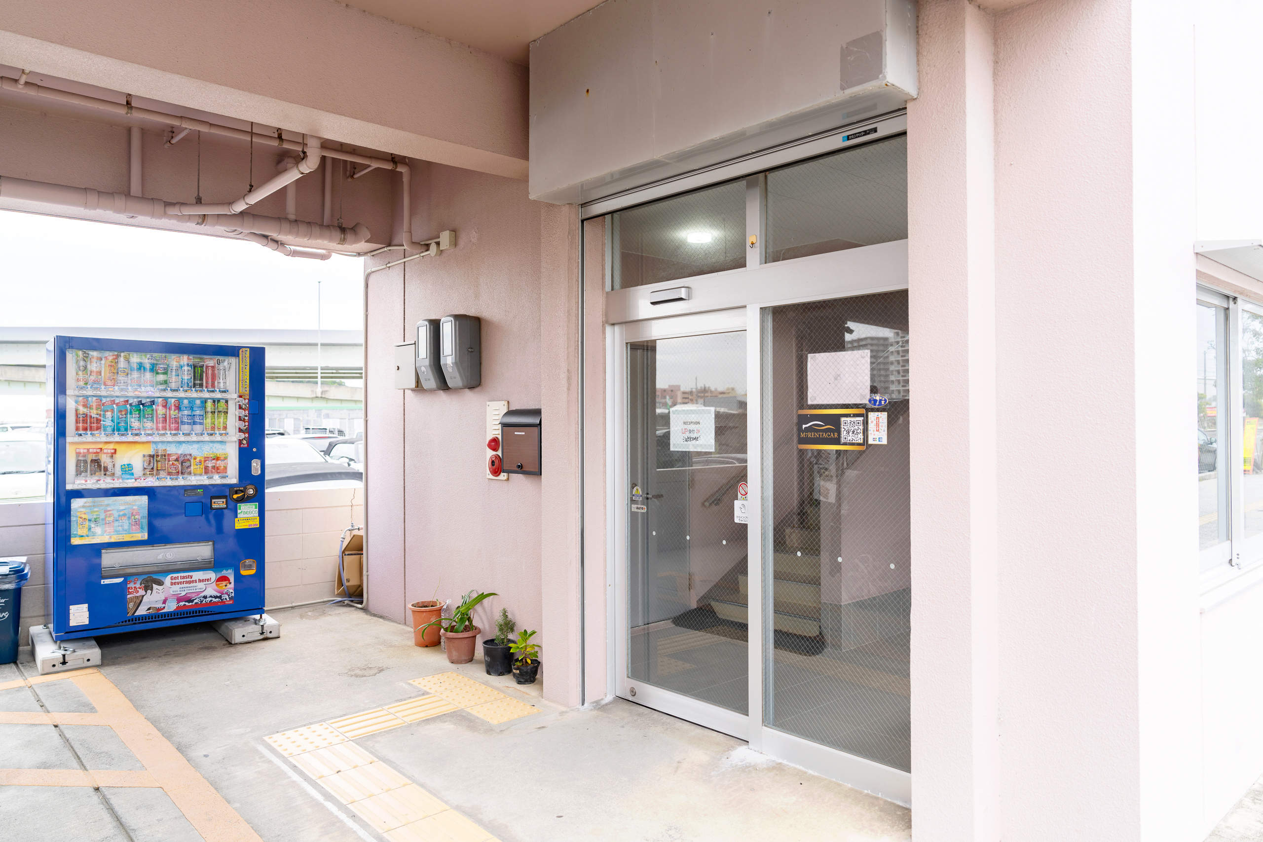 오키나와 렌트카 M7 렌트카 사무실 입구