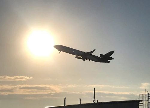 칸쿠 전망홀 스카이뷰에서 본 비행기